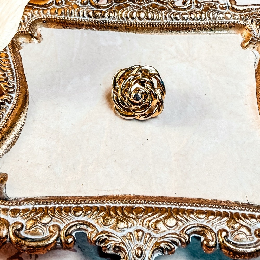 Gold Rose Pin - Picture 2 of 4